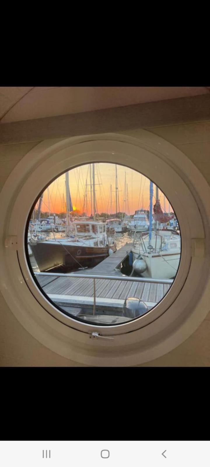 Hotel Sea Breeze Ark 900 Emsworth Exterior foto