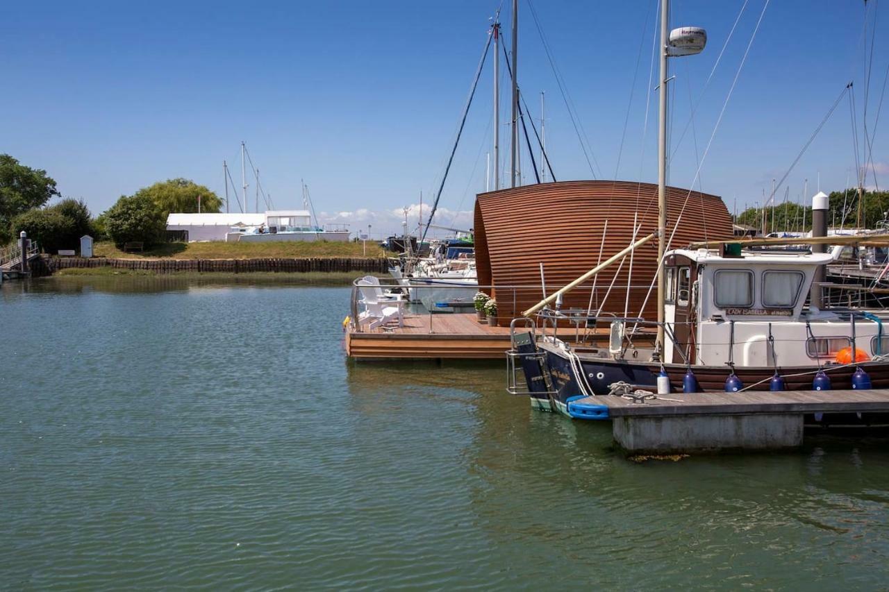 Hotel Sea Breeze Ark 900 Emsworth Exterior foto
