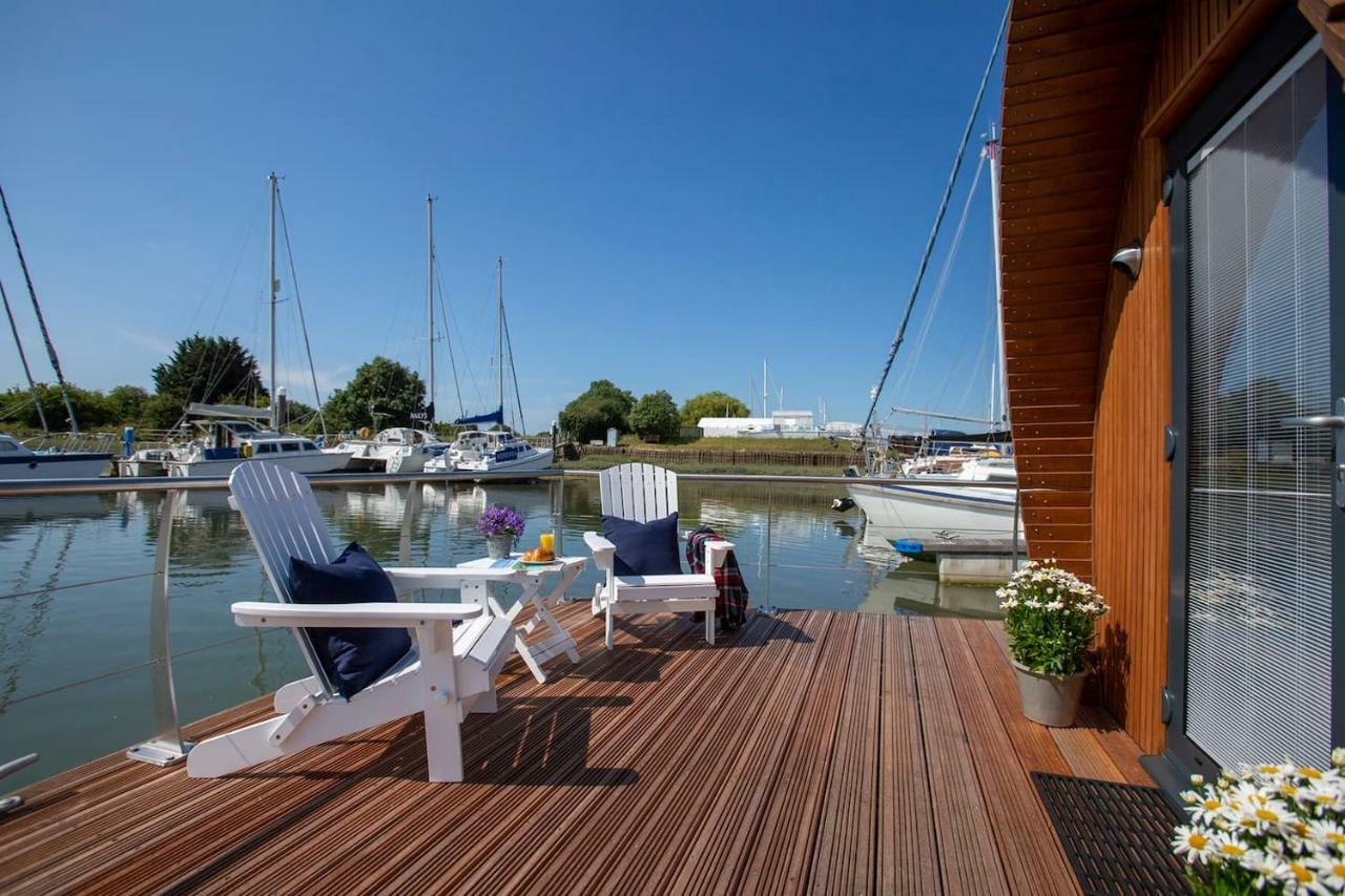 Hotel Sea Breeze Ark 900 Emsworth Exterior foto